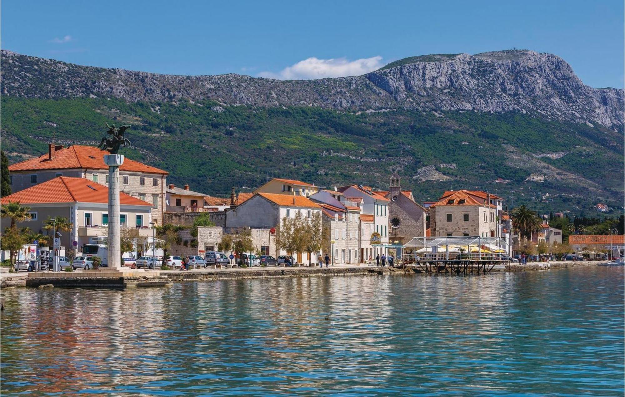 Stunning Apartment In Kastel Stari With Wifi Kaštela Esterno foto